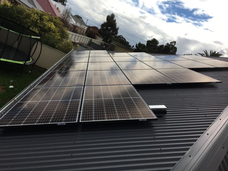 GNR8 Does installing solar power reduce my bills